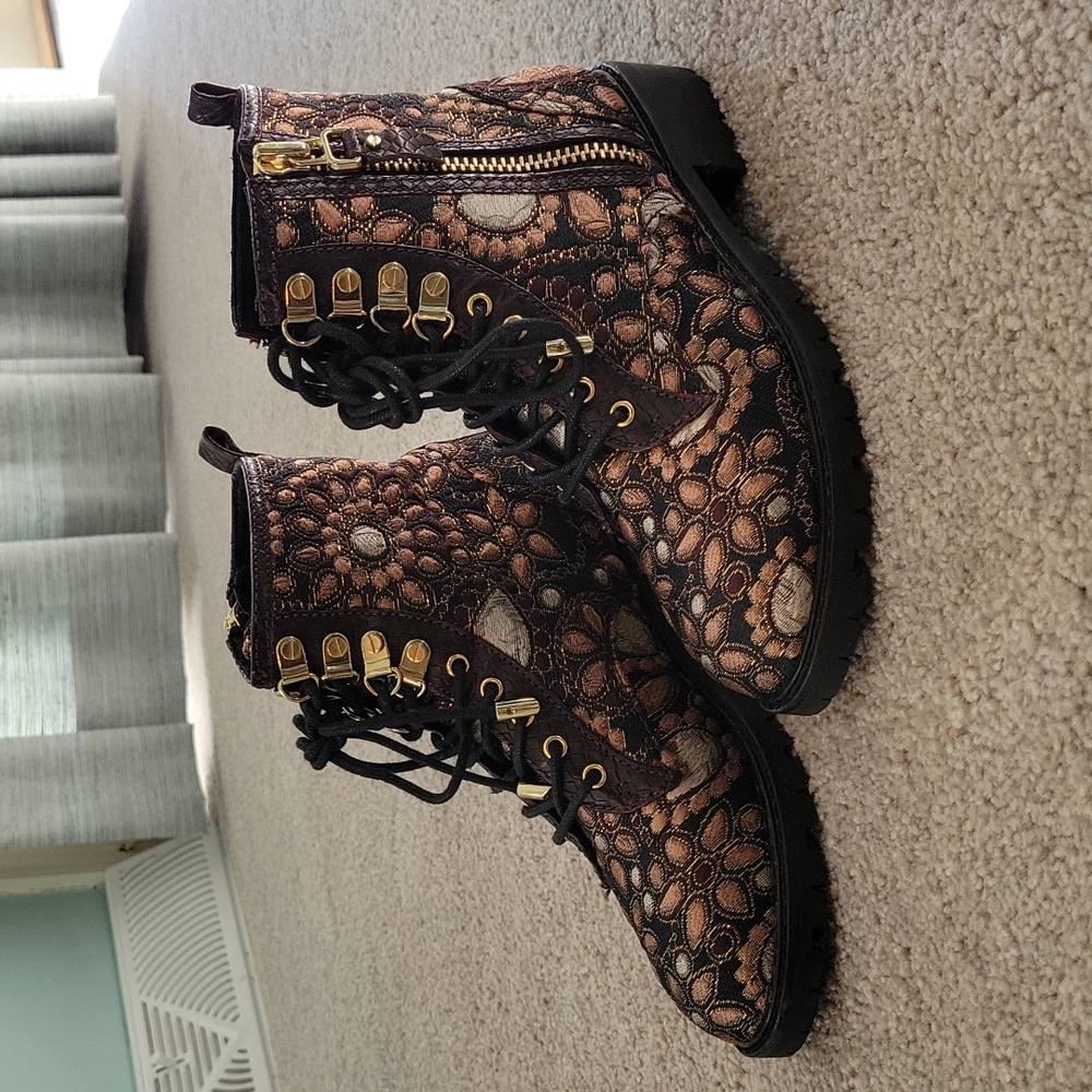 Alice + Olivia boots. 36.5